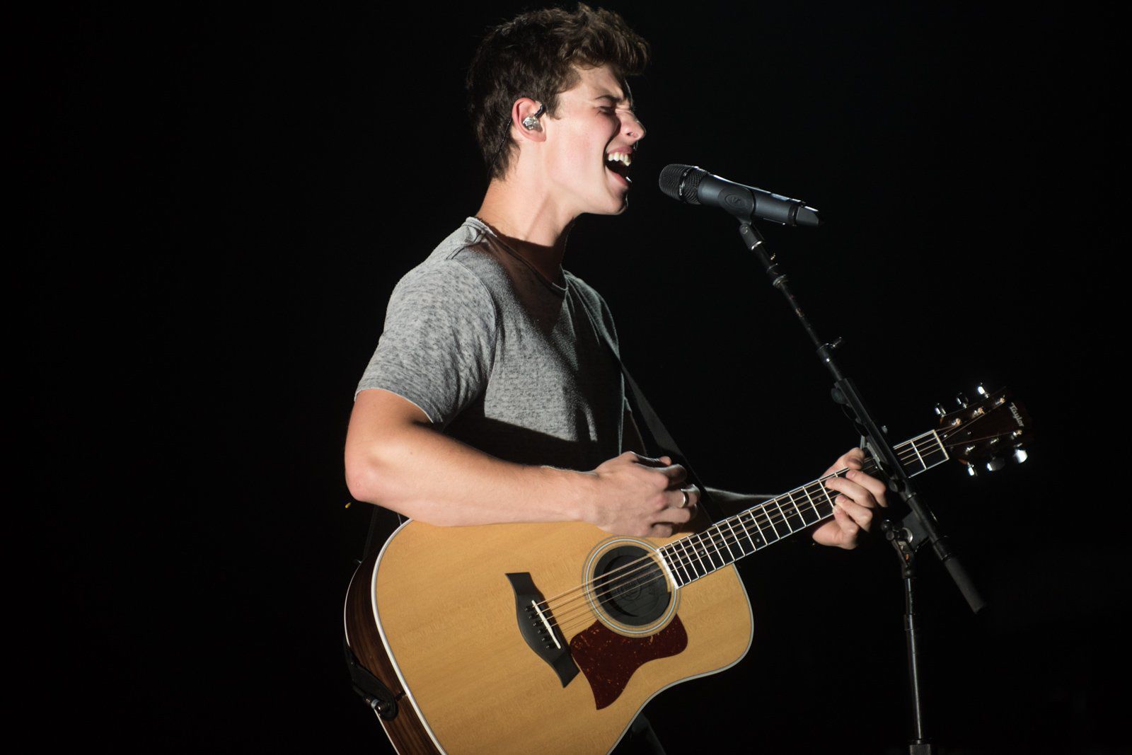 Shawn Mendes at Fox Theatre